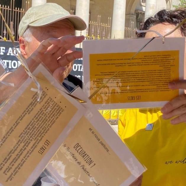 Coll7octobreaix's tweet photo. Notre collectif s'est mobilisé dimanche
pour demander la libération des otages pour  : 
- Porter leur voix
- Faire connaître leurs histoires,
- Lutter contre la désinformation qui entraine une haine galopante dans notre société https://t.co/U1oO6z0SBh