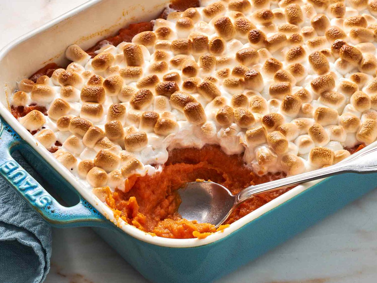 Delicious Sweet Potato Casserole

Indulge in the ultimate comfort food with this delicious sweet potato casserole! Topped with a crunchy pecan streusel and gooey marshmallows.

#SweetPotatoCasserole #ComfortFood #TwitterFood

sizzlefy.com/trending/delic…