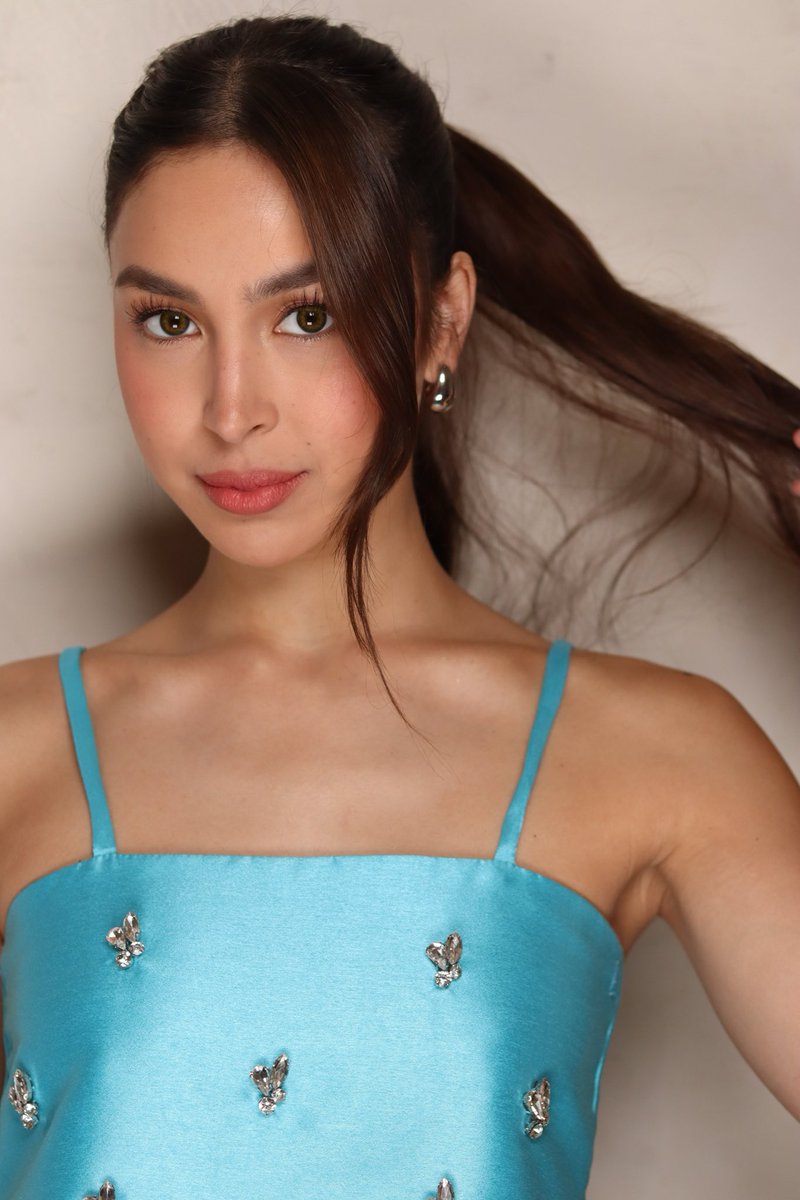 Such a beauty #JuliaBarretto Hair by @antonpapa_ #MakeUpbyMacIgarta