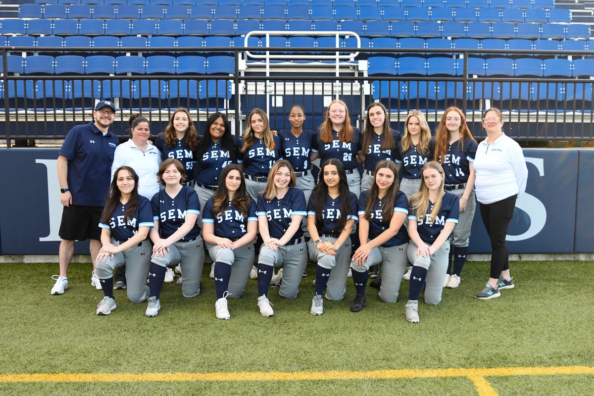 📸 The 2024 Wyoming Seminary softball team #GoBlueKnights