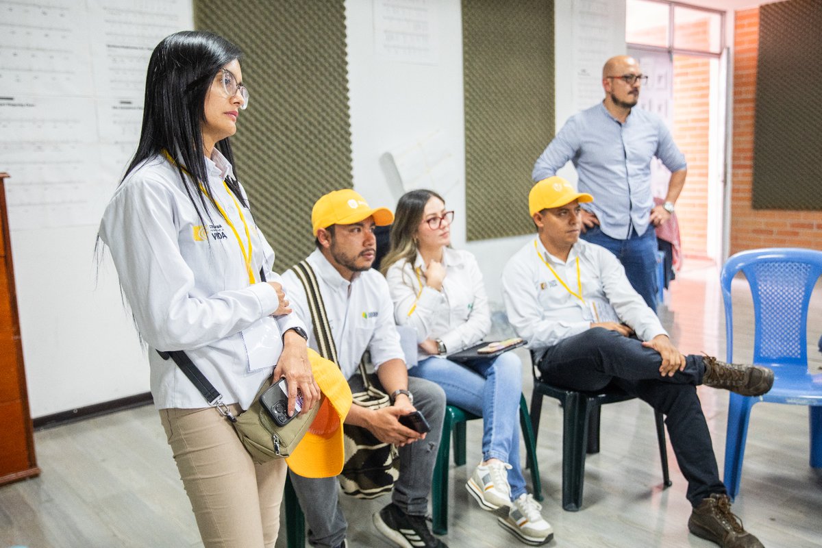 UPMEOficial's tweet image. Participamos de la #CumbreMinera en La Llanada, Samaniego y Santacruz del Piedemonte y Cordillera Nariñense, junto al @MinEnergiaCo. Dialogamos con mineros artesanales, pequeños mineros, líderes sociales, institucionalidad, representantes indígenas y la población campesina, para