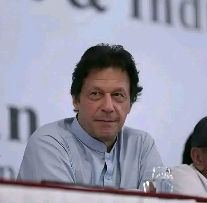 Angra_804's tweet photo. سب سے بڑا بدبخت انسان وہ ہے جسے حق اور سچ کا پتہ ہو لیکن پھر بھی وہ جھوٹ کے ساتھ کھڑا رہے۔
@IkramMaalikBkr
@KQfakhar 
@1Ghlm 
@1hshid 
@327Shzd 
@_Arsh1 
@kyu_bataoo 
@IR__741 
@IR___741 
@_mahi_8 
@samiamjad715 
@HarisUmer8888 https://t.co/cpsLhNYUvF