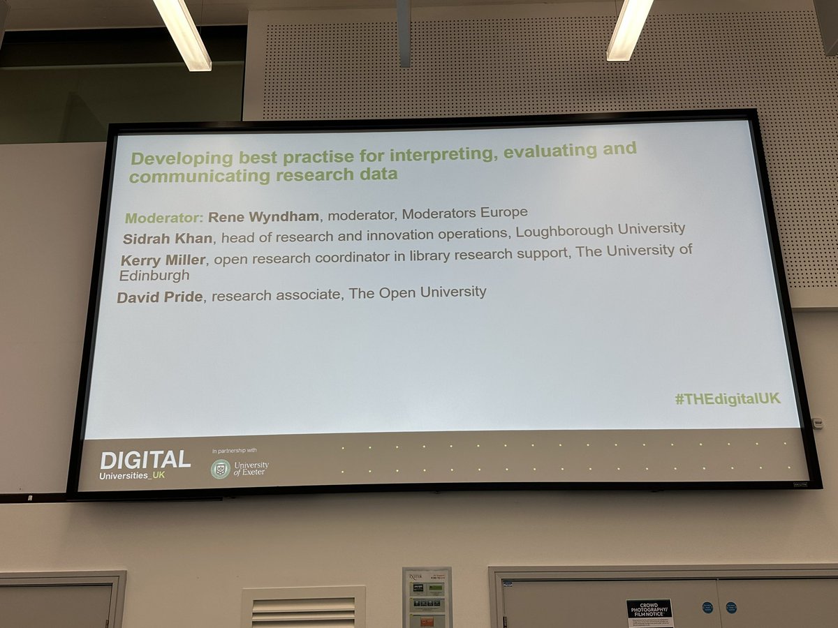 Our own David Pride (@davejavupride) joined Kerry Miller from @EdinburghUni and Sidrah Khan from @lborouniversity for an engaging panel session here at #THEdigitalUK on research data, ethics and the impact of AI tools. Hope the rest of the audience enjoyed it as much as we did!