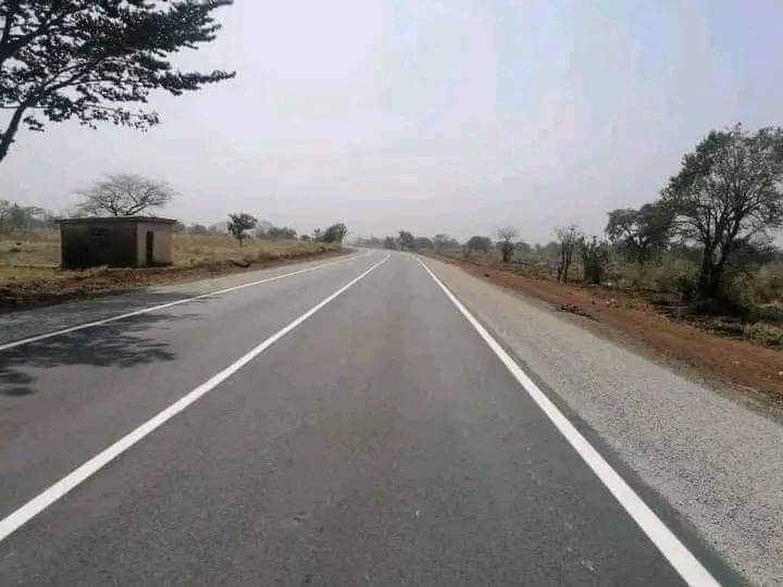 Annie06walters's tweet image. 🚧 ROAD INFRASTRUCTURE UPDATE 📌

Latest status on the Oti - Damanko - Bimbilla - Yendi road construction.

#InfrastructureForGrowth #Bawumia2024 #AchievableGoals