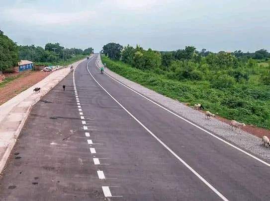 Annie06walters's tweet image. 🚧 ROAD INFRASTRUCTURE UPDATE 📌

Latest status on the Oti - Damanko - Bimbilla - Yendi road construction.

#InfrastructureForGrowth #Bawumia2024 #AchievableGoals