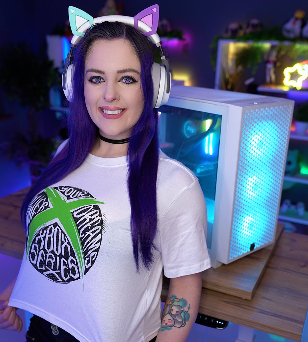 I'm live announcing the BIG WINNER of our beautiful 'Ice Cube' £2,000 giveaway PC from @XboxGamePass and @ScanComputers 🎉🎉🎉 We've also got 3x 1 year Game Pass for our runners up too 🏟️ twitch.tv/blueandqueenie #Windows11 #ad