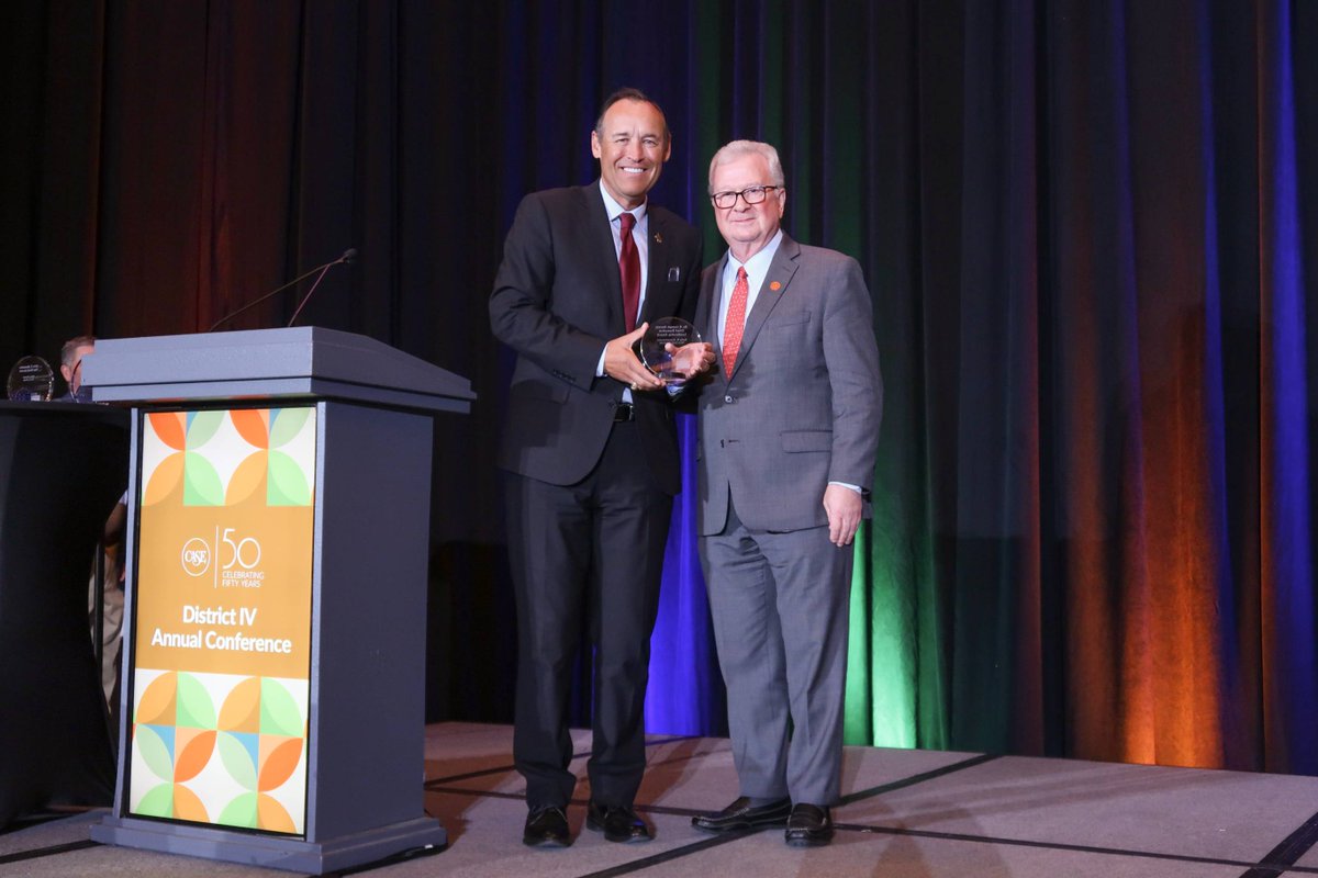 .@CASEDistrict4 honored Texas State University President @kdamp with the Dr. E Joseph Savoie Chief Executive Leadership Award on April 15 at the CASE District Conference in San Antonio. #TXST #CaseD4 news.txst.edu/inside-txst/20…