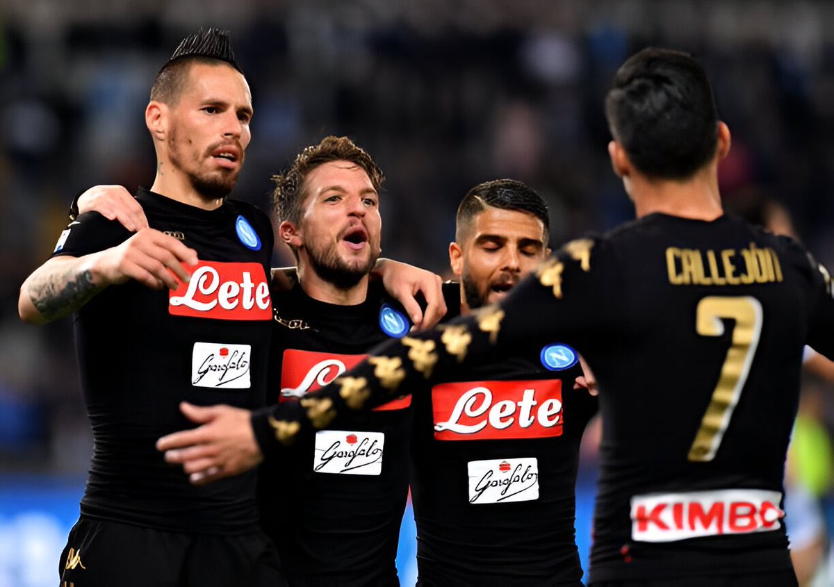 #Napoli forwards 16/17 Serie A: 🇧🇪 Dries Mertens ✔️ 35 Matches ⚽️ 28 Goals 🅰️ 9 assists 🇮🇹 Lorenzo Insigne ✔️37 Matches ⚽️ 18 Goals 🅰️ 9 assists 🇪🇸 Callejon ✔️37 Matches ⚽️ 14 Goals 🅰️ 12 Assists 🇸🇰 Marek Hamsik ✔️ 38 Matches ⚽️ 12 Goals 🅰️ 10 Assists The Fab Four 🥹