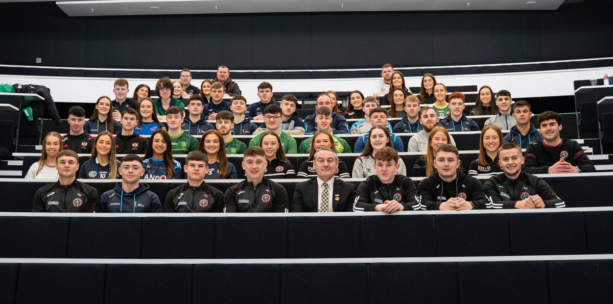 UlsterGAA's tweet photo. 6⃣0⃣ third-level students were awarded by Ulster GAA in their annual student bursary awards at a recent event held in @UlsterUni Belfast.

A total of €30k was awarded to young people who contribute to their @HigherEdGAA clubs 

Read more here 👉 https://t.co/7fcLTCqRy2 https://t.co/NpxNSl4zy1