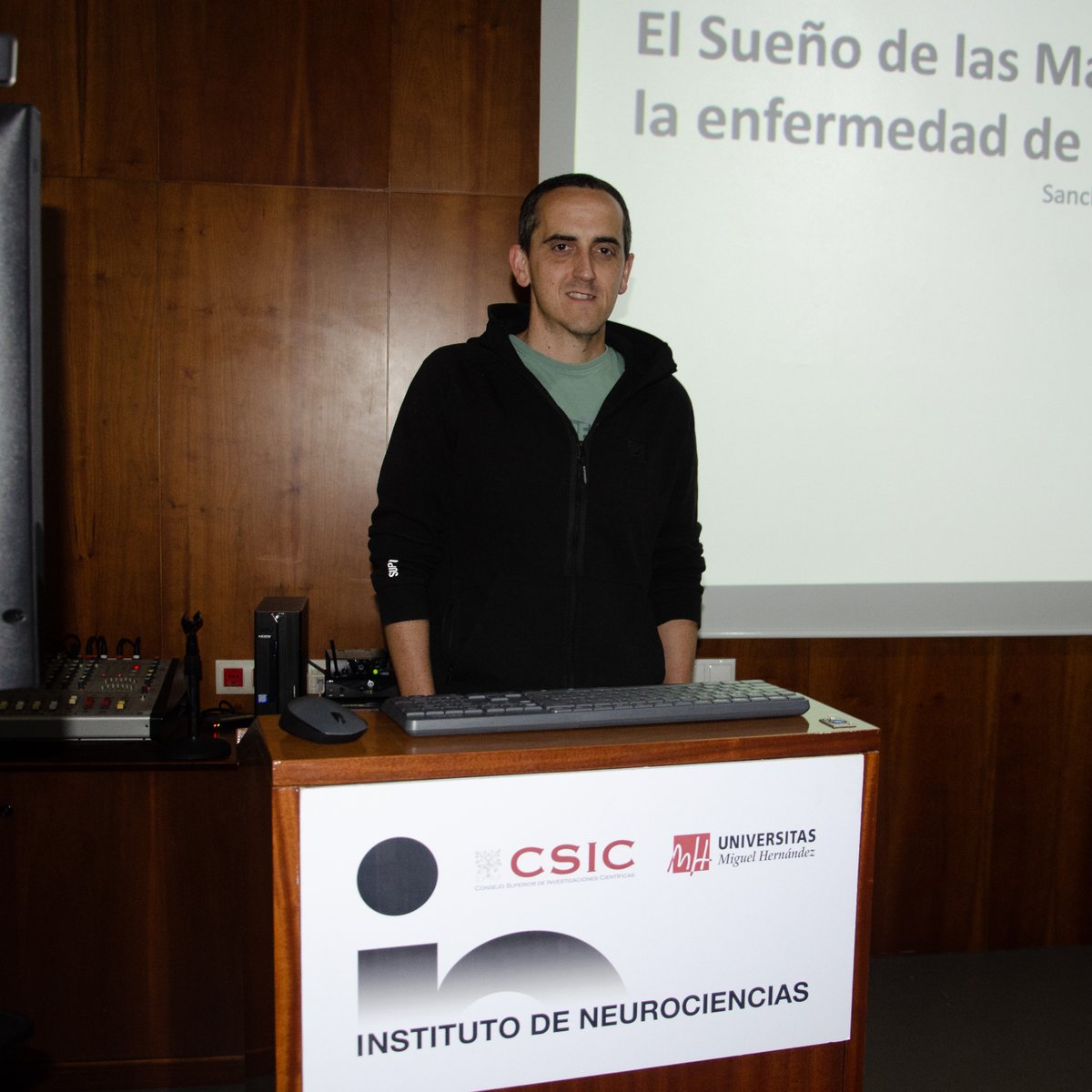 NeuroAlc's tweet photo. Hoy el #INResearchProgram-Programa de Investigación ‘Plasticidad celular en enfermedad y reparación cerebral’ ha ofrecido un seminario dedicado al PAS del @NeuroAlc con la presentación del Dr. José Vicente Sánchez Mut (Lab. @sanchez_mut) 👏🏻👏🏻👏🏻 https://t.co/NpeK6GODa5
