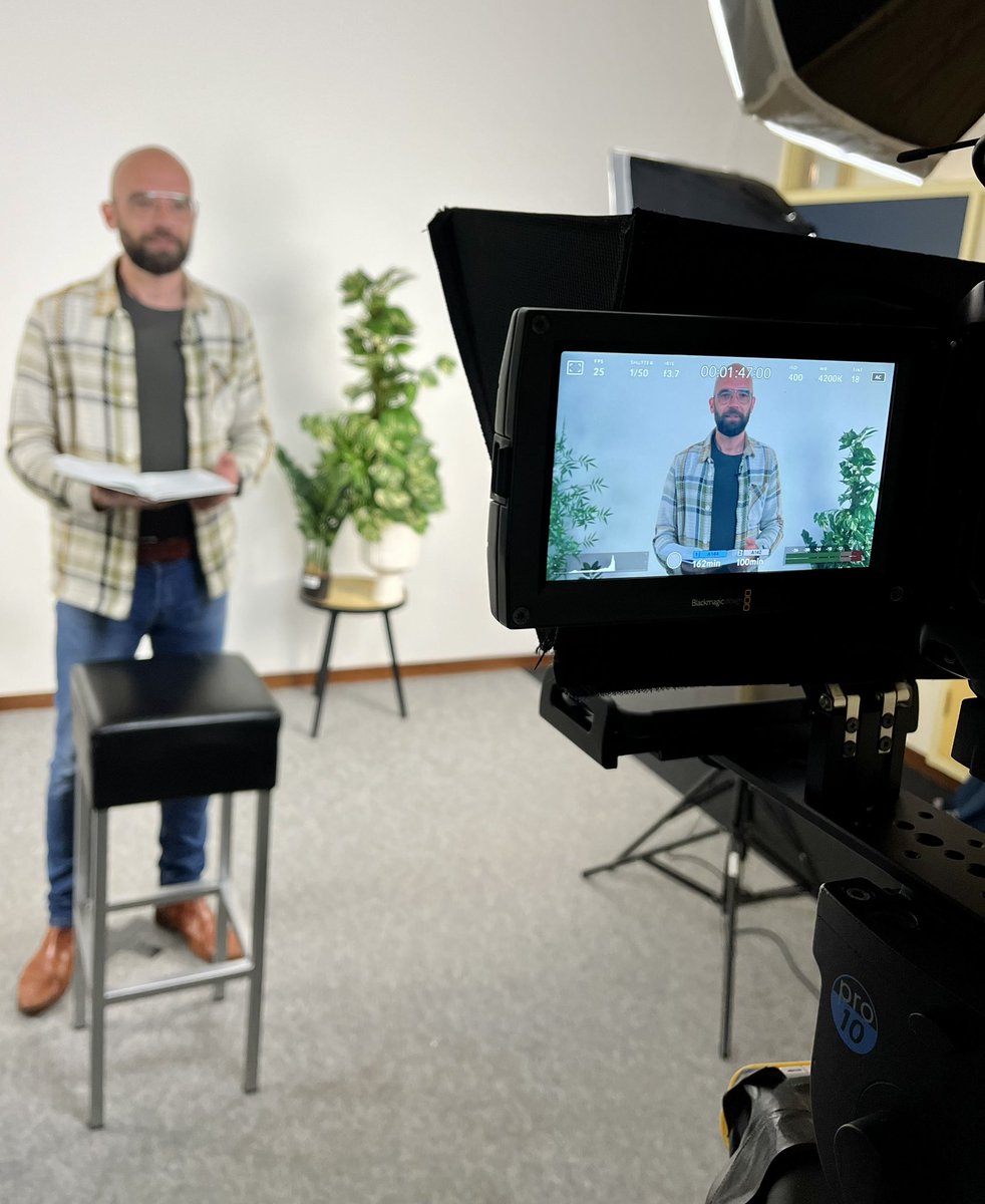 SimonVisser100's tweet photo. Nieuwe reeks overdenkingen opgenomen bij New Faith Network over het thema ‘Vervolging’. Binnenkort te zien!

@opendoorsnl #spreken #delen #inspiratie #vervolgdekerk #stream https://t.co/alLuWqQxFV
