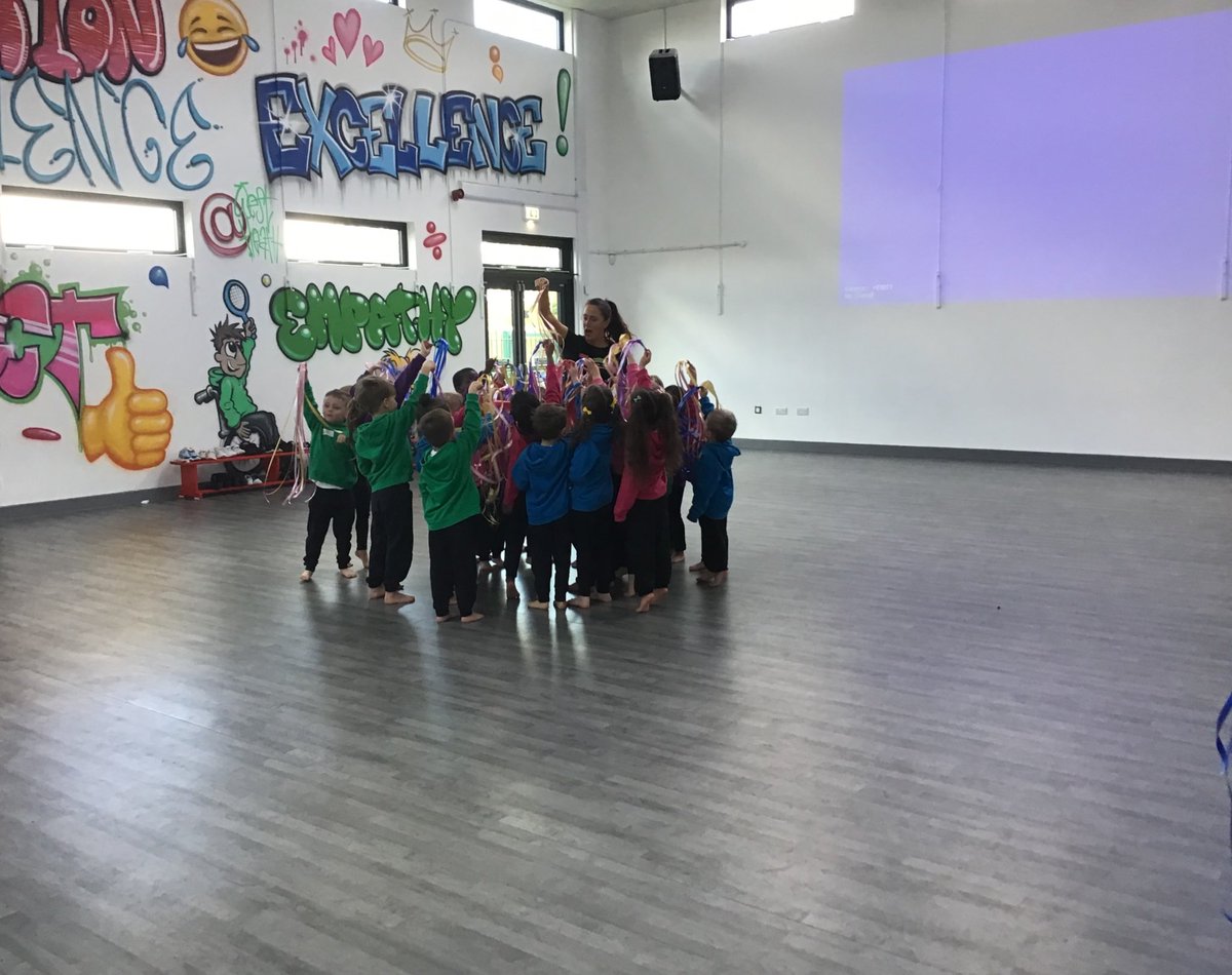 westheathprim's tweet photo. Class 1 enjoyed taking part in a minibeast dance workshop this morning! #WHPSClass1 #WHPSArtsmark https://t.co/wFbCphcKFK