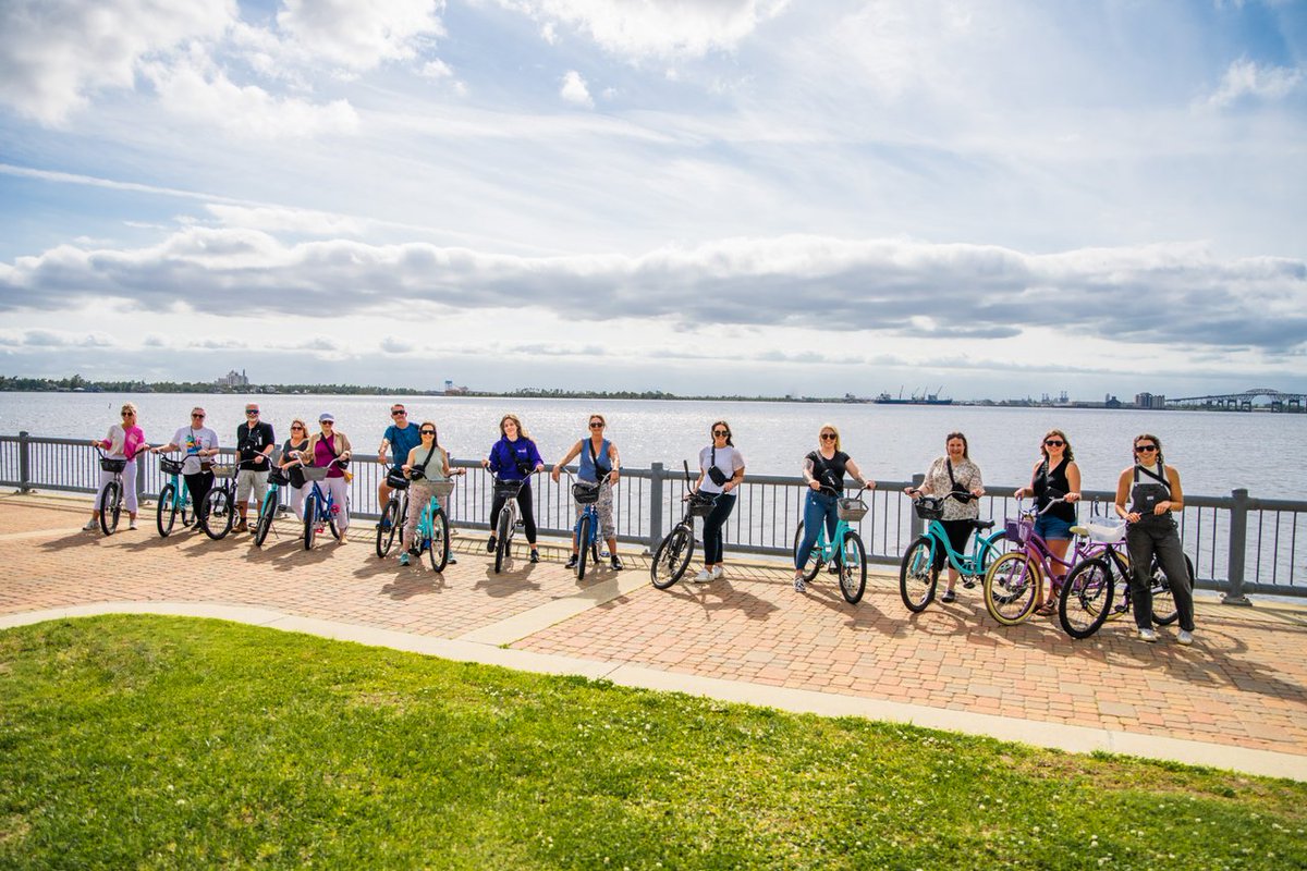 LakeCharlesCVB's tweet photo. #VisitLakeCharles welcomed 12 Canadian travel planners for @BrandUSA's #MegaFam! Their itinerary included a Bayou Rum tasting, holding baby gators at Gator Chateau, biking and shopping Downtown, and, of course, culinary delights! #BrandUSA ๐ฒ๐ https://t.co/ekvOz0OXpt
