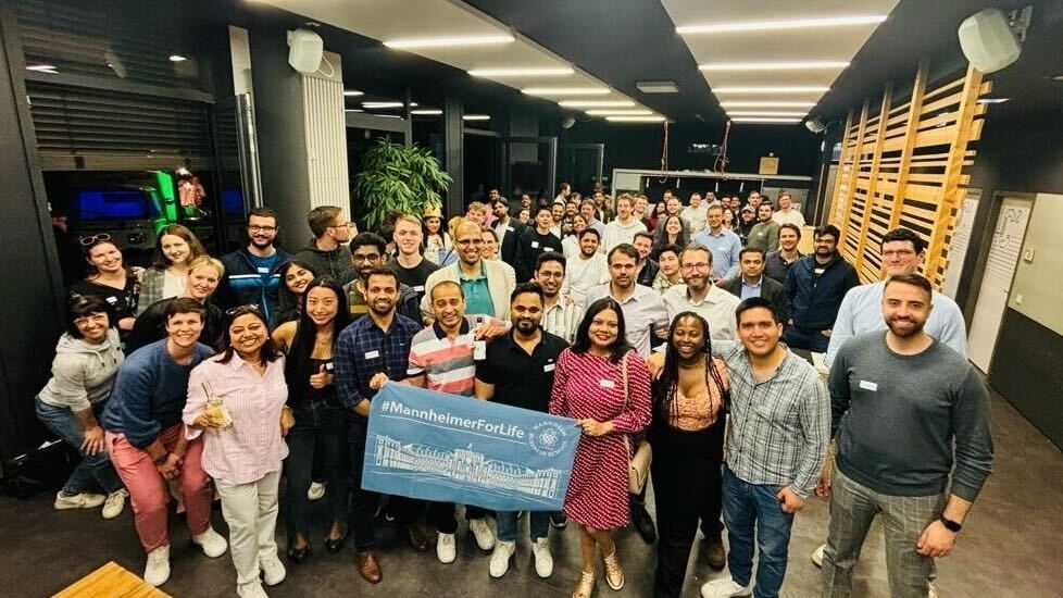 VisualAbstractx's tweet photo. ππ₯ What a night at the MBS BBQ with Visual Abstract! Over 100 guests joined us at MAFINEX for great food, 'Naro's Singing Pizza,' and top-notch networking. Till next time! π€πΉ
#VisualAbstract #MBS #StartupCommunity #MannheimStartups https://t.co/smWm5Kfnme