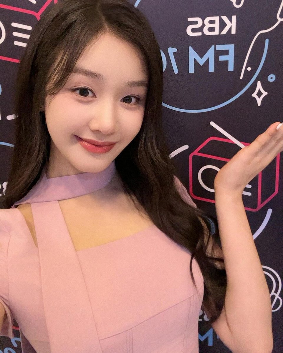 RIRI. (@pharitakha) on Twitter photo 