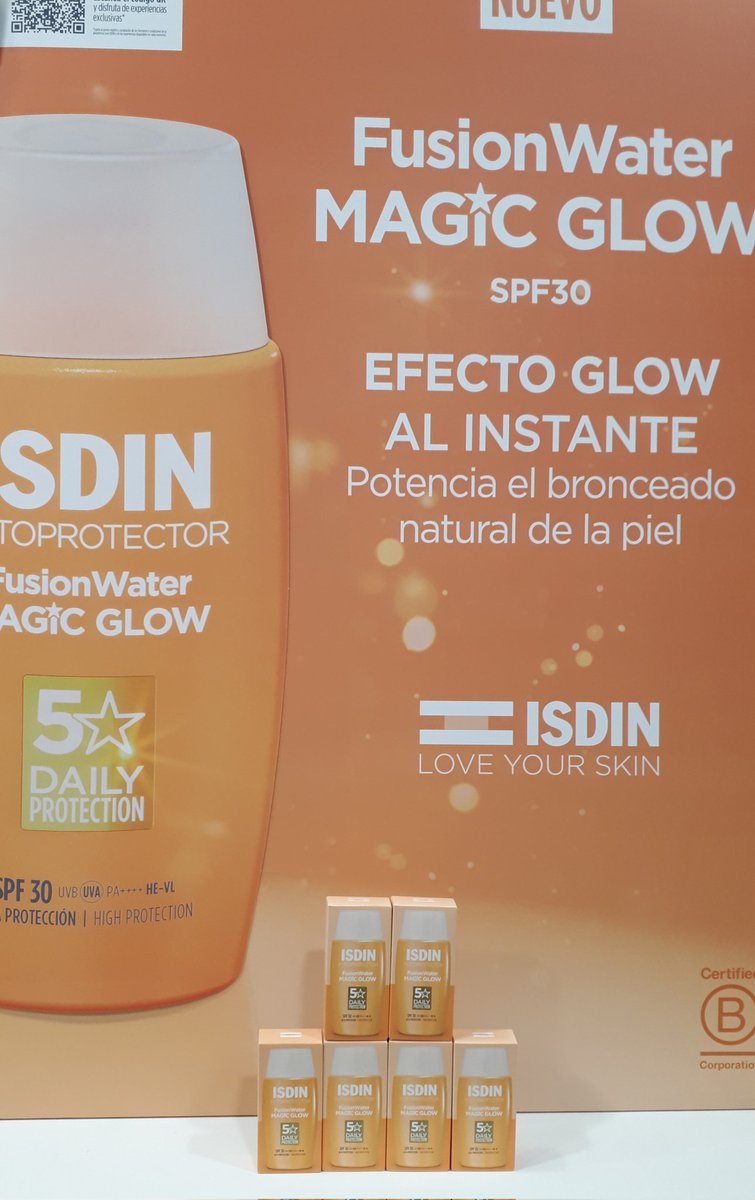 Bfarma2's tweet photo. Nuevos productos de isdin disponibles ahora que empieza el calor! 🤗☀️ #isdin #invisiblestick #fusionwatermagicglow #summertime #sol #vacaciones #piscina #playa https://t.co/fpQIuRf7Lq