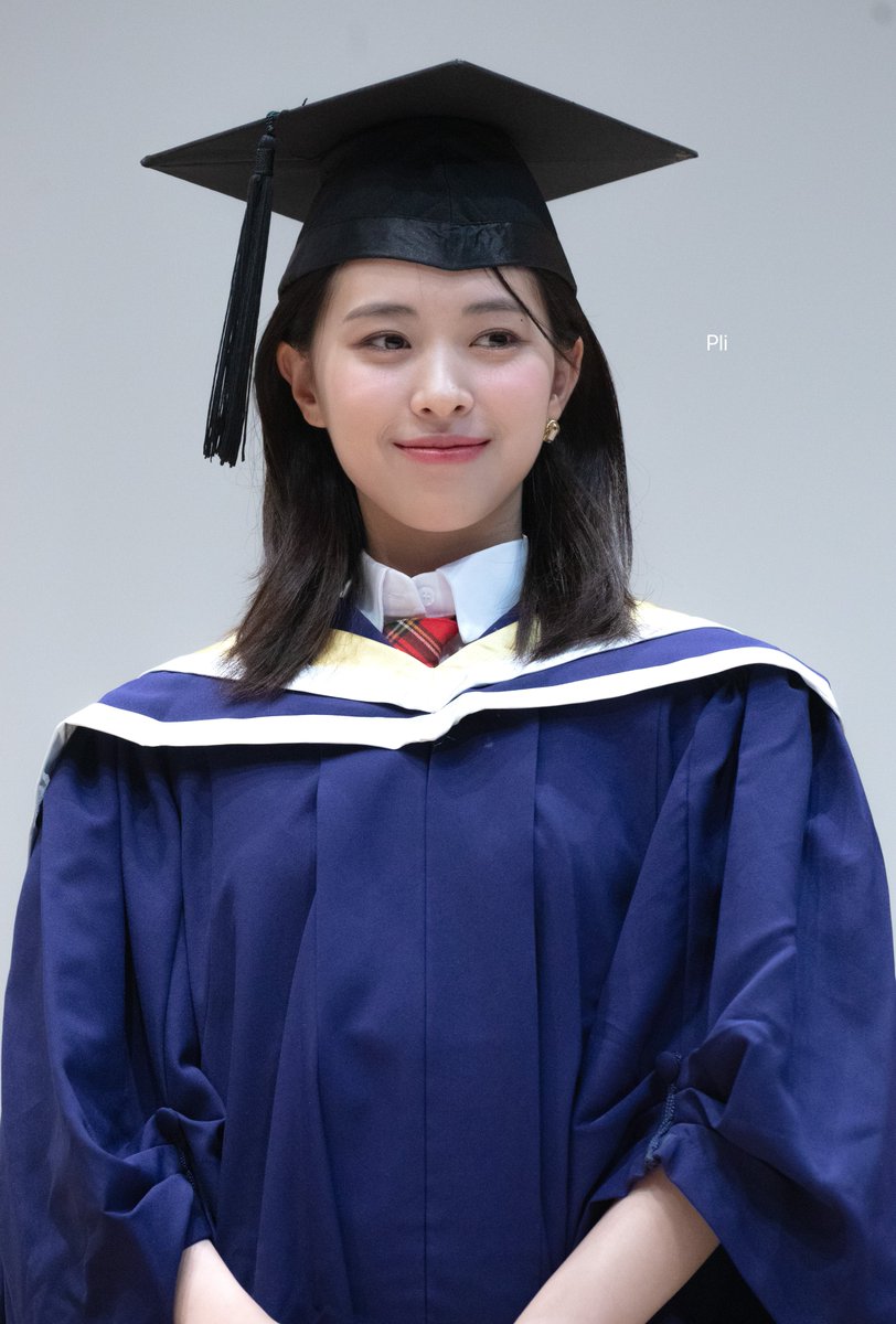 세상에서가장반짝이는별류진아
#어느날보다_빛날_류진이의_하루
그어떤어둠이너의밝음을덮으려해도
 #AprilPrincessRYUJINDay
같이서로에게의지하며이겨내자