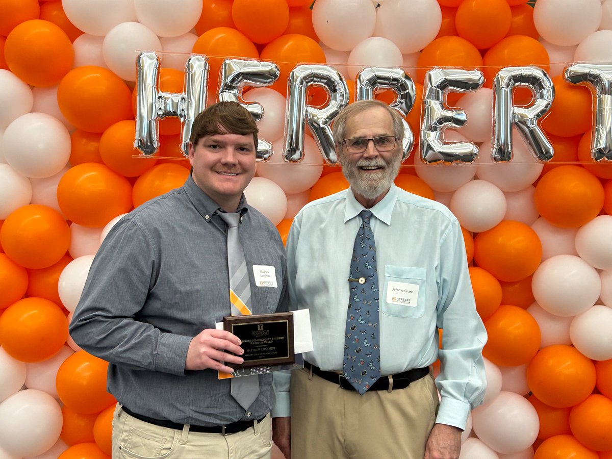 Congratulations to Holly Brabazon and Matthew Longmire, who were recognized at the @UT_Herbert Annual Awards. Brabazon was recognized with the Graduate Student Global Leader Award and Longmire received the Outstanding Graduate Student Teaching Award. #epptn @UTIAg @UTKGradSchool