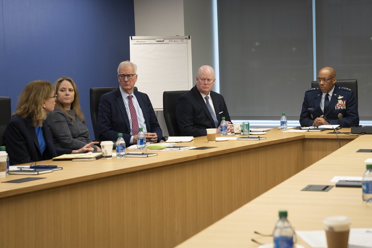 Engaging and informative conversation with maritime industry experts while in New York last week. We discussed risk assessment approaches and the impacts of recent activity in the Red Sea.