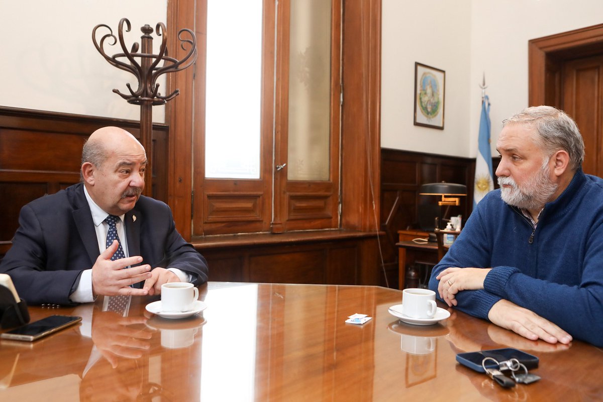 tauberfernando's tweet photo. Junto al rector de la @unsadaoficial 
Jerónimo Ainchil, conversamos sobre la situación actual de las universidades nacionales y analizamos los pasos a seguir en este difícil contexto. Además, repasamos los proyectos en común de ambas instituciones https://t.co/KiIt7fmRRj