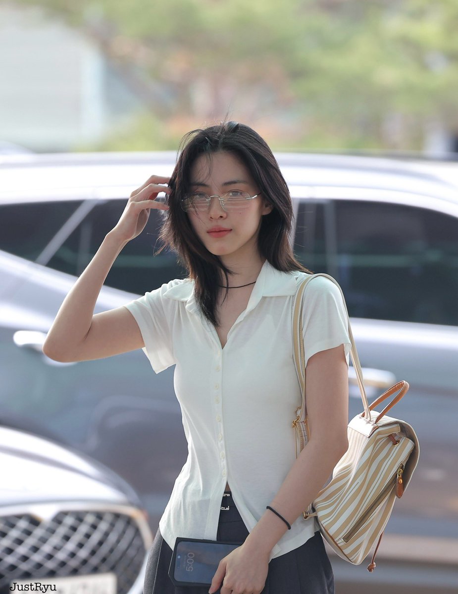 JustRyu417's tweet photo. ALL ROUNDER RYUJIN DAY
#AprilPrincessRYUJINDay 
#어느날보다_빛날_류진이의_하루

#류진 #RYUJIN
#ITZY #있지
#リュジン https://t.co/uBXxEF6EmP