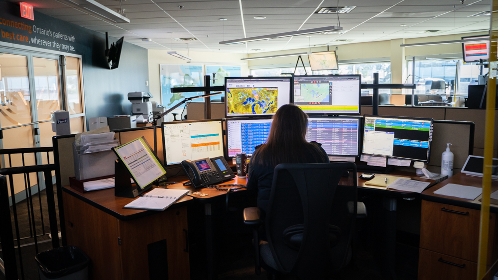 Meet Lisa, an Operations Control Manager (OCM) of the Operations Control Centre (OCC). She oversees patient transfer operations from start to finish to ensure they happen safely, efficiently, & effectively. ornge.ca/news-articles/… #NationalPublicSafetyTelecommunicatorsWeek