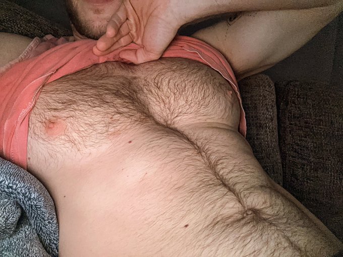 Forgot to show you my titties this morning ? https://t.co/NjPDBNkfhq
