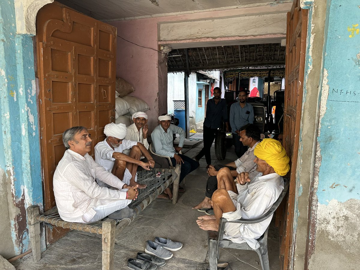 आज #टोंक_सवाईमाधोपुर_लोकसभा_क्षेत्र के प्रवास पर रहा ! प्रवास के दौरान #देवली_उनियारा_विधानसभा_क्षेत् के #सरोली , #संथली ,#पोल्याडा,#रामथला, #बड़ला ब #बीजवाड़ आदि गाँवों में कक्ष मीटिंग ली एवम् सामाजिक संगठन बैठक कर जनसंपर्क किया ! इस दौरान आगामी चुनाव में #भाजपा के पक्ष में