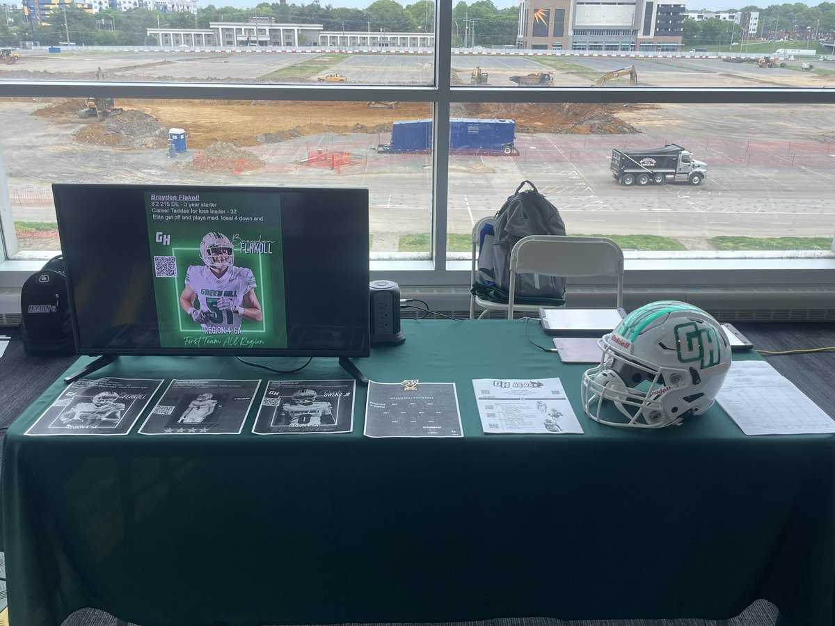 Thankful for the @TFCAFootball and the @Titans for allowing us to set up at the 2024 Recruiting fair. #TheHill