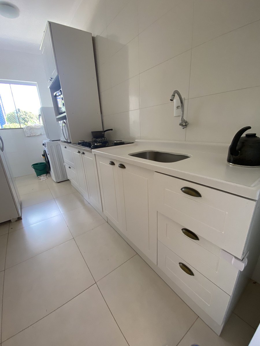 bigpinha's tweet photo. Amigos estou vendendo minha cozinha:
Cozinha Henn modelo Emilly
3 modulos:
Balcão +pia
Balcão p/ cooktop
Torre quente

Excelente estado 
Dobradiças com amortecedor 
18 meses de uso
Pequenas marcas de uso

R$ 1500 à vista ou parcelado cm taxa da maquina https://t.co/KCsdVQ65zR