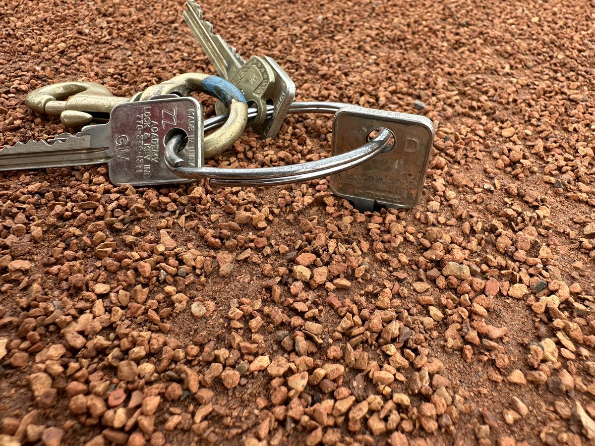 bj_thomas20's tweet photo. Curious how your #MoistureManagementMonday went? Well #TestItOutTuesday can help. All you need is a key. https://t.co/KlIp6IhY8C