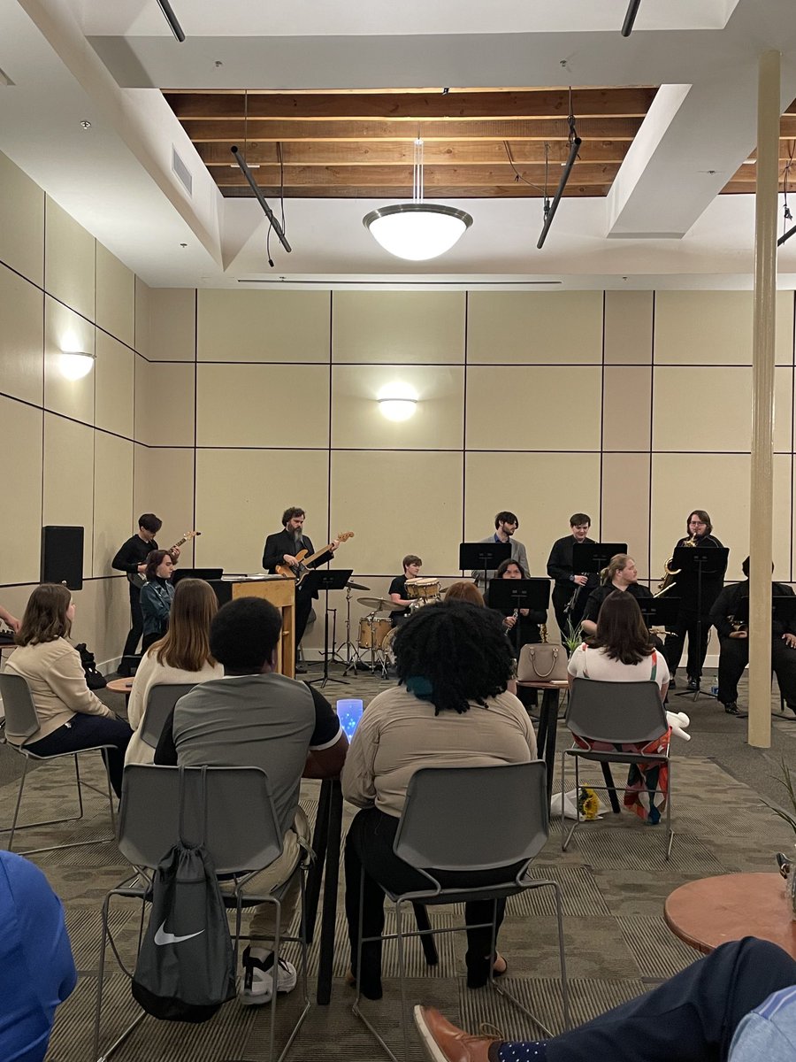 SLUPrez's tweet photo. Misty and I enjoyed an exceptional evening celebrating ⁦⁦@oursoutheastern⁩ students for the kick off of the Bill Evan’s Jazz Festival!! Deeply proud of the depth of talent of our students and the role our faculty play in talent development!! 💚💛 https://t.co/CMDrFauCah