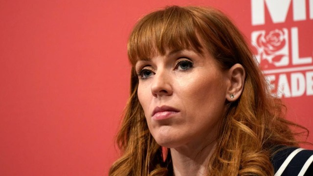 🇬🇧 Angela Rayner MUST GO Her story is bull manure She believes she is above the law Paying tax is only for the plebs She has lied to the British people Her hypocrisy is offensive Why should we pay her salary Her refusal to resign is absurd NEVER VOTE LABOUR #NeverLabour 🇬🇧