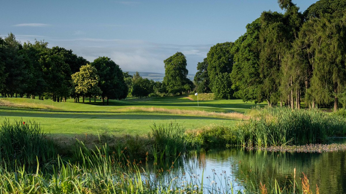 Spring has arrived, and we're eagerly anticipating those extended evenings perfect for hitting the golf course. Secure your tee time now and make the most of the season on the greens! ⛳ #GolfSeason #SpringTeeTime