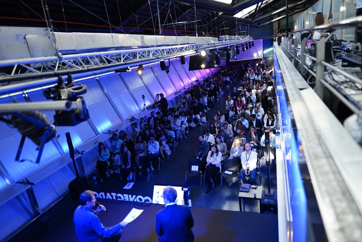 mkdirecto's tweet photo. ¡Muchísimas gracias a todas las personas que habéis acudido a #Conectados24! 🙌🙌🙌
Estad atentos, que dentro de poco se viene el resumen para los que os habéis perdido el evento más "techie" del sector 👀 https://t.co/GB9oOAdpp8