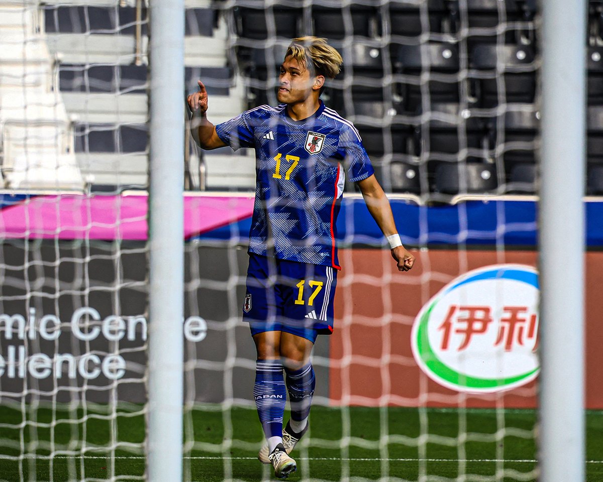 GoalJP_Official's tweet photo. 🇯🇵 #U23日本代表、白星発進！🔥

8分に松木玖生のゴールで先制するも、17分に退場者を出し試合の大半を10人で戦った日本。

それでもGK 小久保玲央ブライアンを中心に、集中した守備で得点を許さず完封勝利！パリ五輪出場権獲得へ、好スタートを切った！

日本 1-0 中国

#daihyo #サッカー日本代表 https://t.co/cY5KHb4Kua
