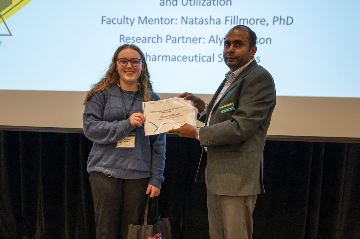 Congrats to Amellia Kuhn of @ndsu, recipient of a Local Undergraduate Research in Physiology (LURAP) award. Learn more about LURAP: ow.ly/URwU50ReZi7 #ProfDev Pictured: Kuhn with APS member Sathish Venkatachalem