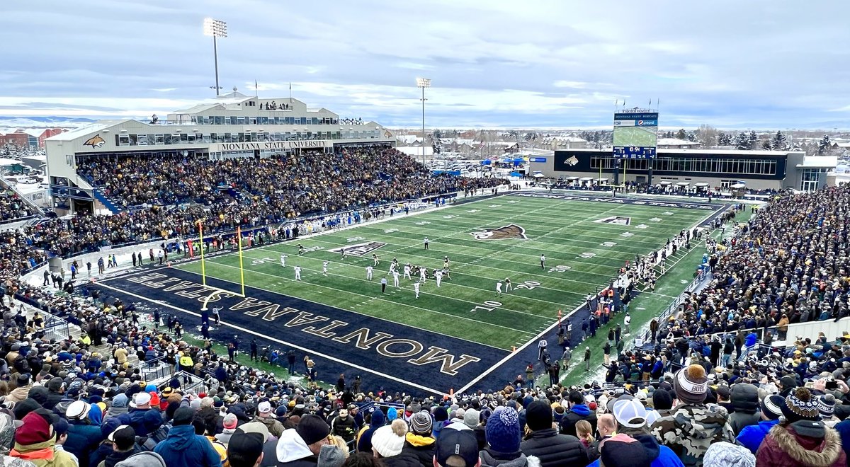 cfbcampustour's tweet image. 🗳️Best FCS Stadium Invitational🗳️

Semifinal #2:

Bobcat Stadium (Montana State): Opened in 1972. 20,767 seats.

vs

Kibbie Dome (Idaho): Opened in 1971. 16,000 seats.

*Voting poll in replies
*Bracket in pinned tweet