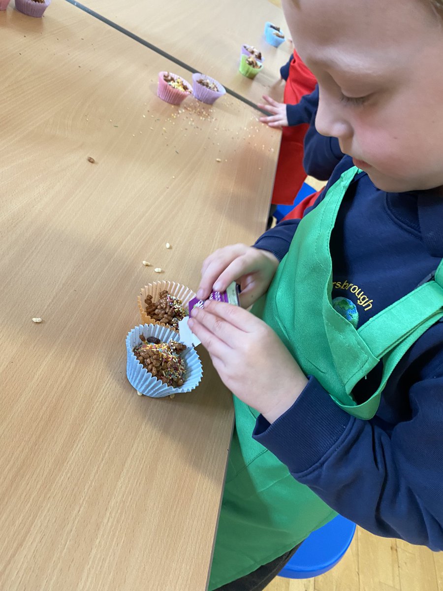 I think it’s fair to say the children have thoroughly enjoyed cooking club tonight 😂 #WCPSDT #Atfterschoolclub @WCPSc2029 @WCPSc2028 @WCommonPS
