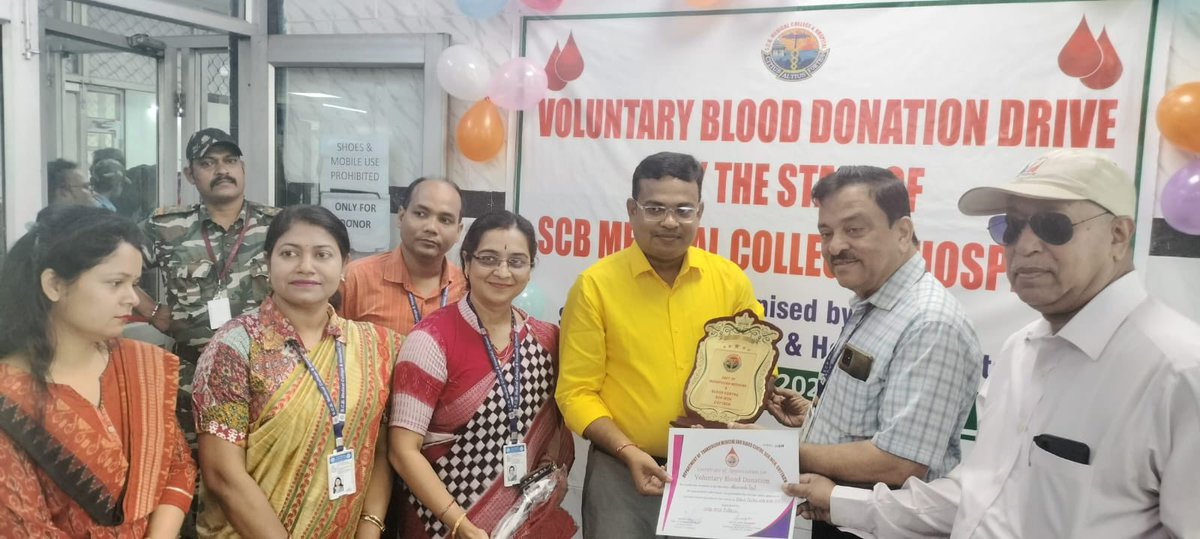 Pleasure to inform that staff of @SCBMCHCTC at their own in coordination with @transmedscb started mega blood donation camp today .On the ist day 61 units of blood units collected and utilised for the victims of jajpur Bus accident.This initiative is appreciated by all.