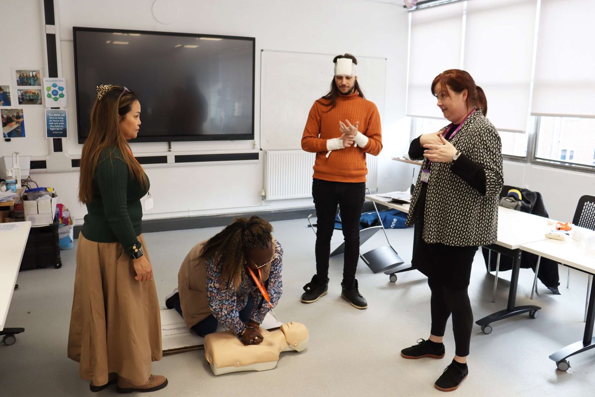 Our learners excelled in the Apollo Essential Skills in Care course! Read their journey ➡️ ccn.ac.uk/news-events/la… Join our upcoming taster sessions: Wed 17 Apr, 10am – 1pm or Thu 18 Apr, 6pm - 9pm. Take the first step towards a rewarding career in care: ccn.ac.uk/adults/apollo