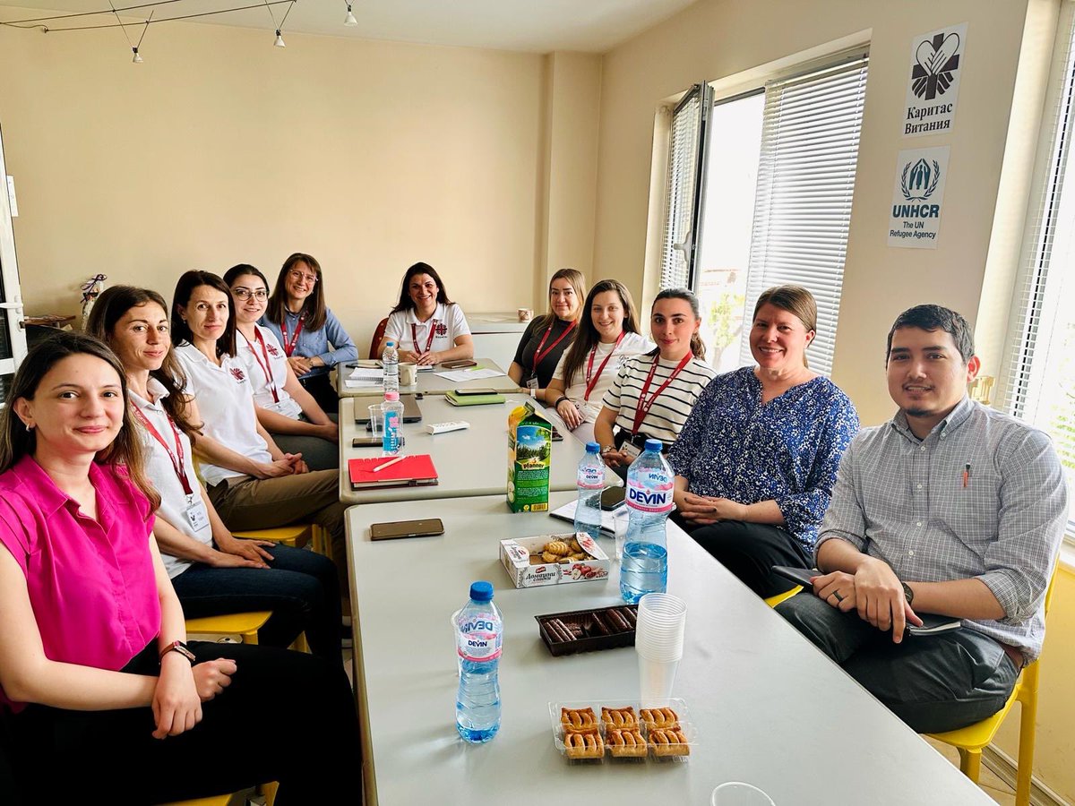 BulgariaUNHCR's tweet photo. @StatePRM @Refugees @SedaKuzucu3 @UNRefugeeAgency @USEmbassySofia In Plovdiv, @StatePRM was also welcomed at the career center for refugees operated by our partner Caritas. With the unwavering support of🇺🇸 and our network of partners, we are able to provide tailored services for local integration, community support, and self-reliance. @UNHCRgov https://t.co/HWdPkwFcq8