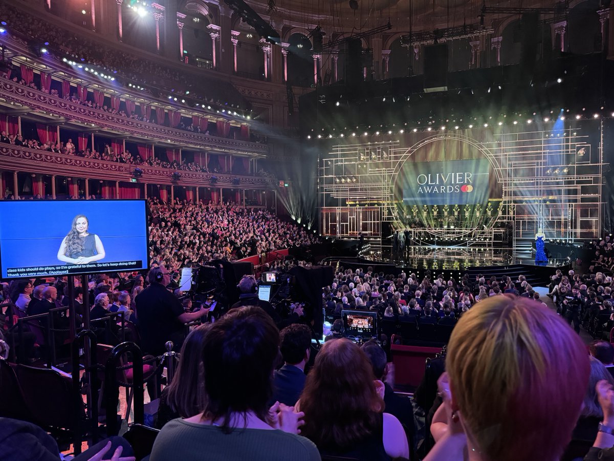 Stagetext were also at the @olivierawards on Sunday live subtitling the proceedings. Thank you to the lovely host @hanwaddingham and everyone behind the scenes for a wonderful evening. And congratulations to all the nominees, winners and performers.