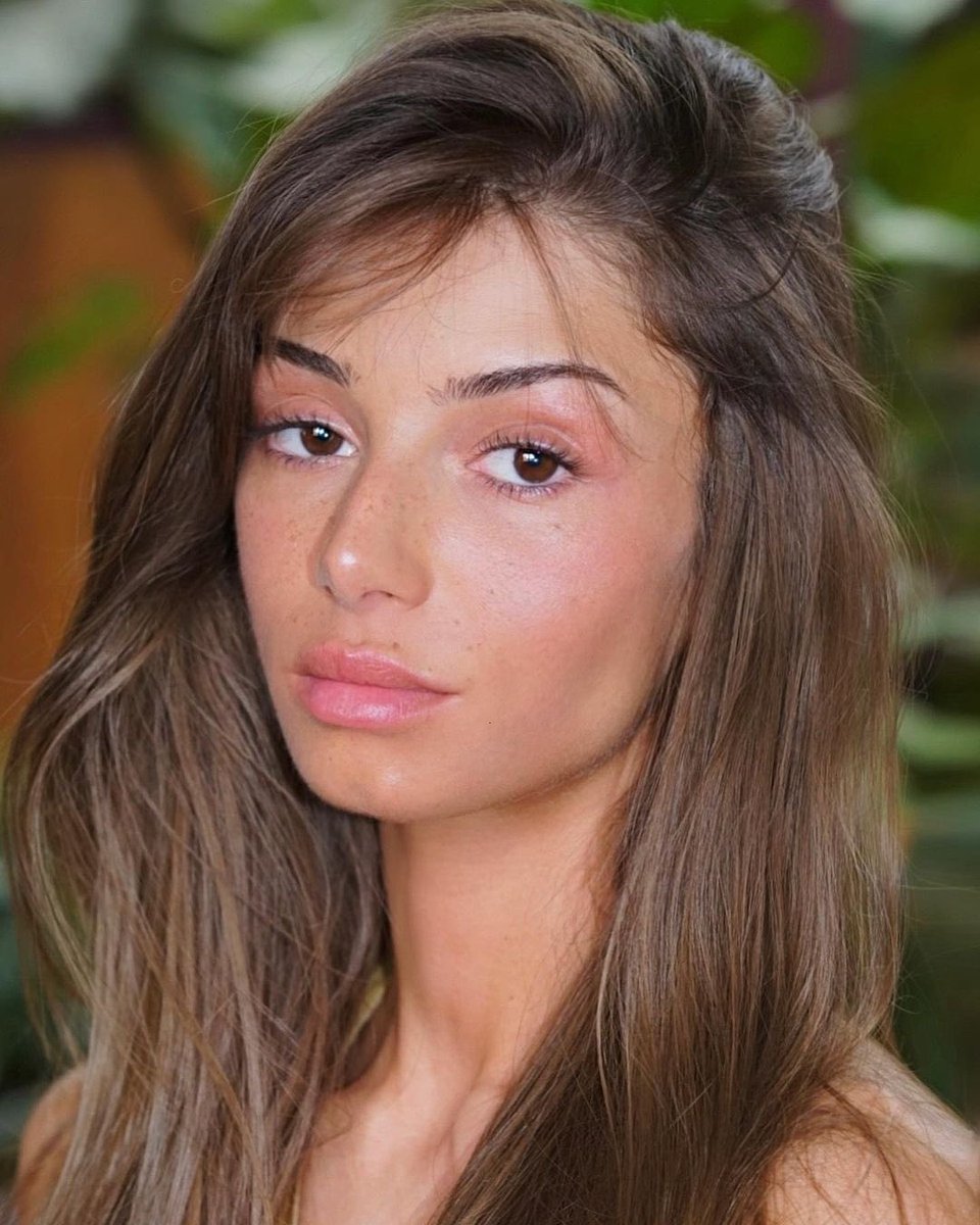 𝙄 𝙢𝙞𝙜𝙝𝙩 𝙠𝙞𝙡𝙡 𝙢𝙮 𝙚𝙭, 𝙝𝙤𝙬 𝙙𝙞𝙙 𝙄 𝙜𝙚𝙩 𝙝𝙚𝙧𝙚?••