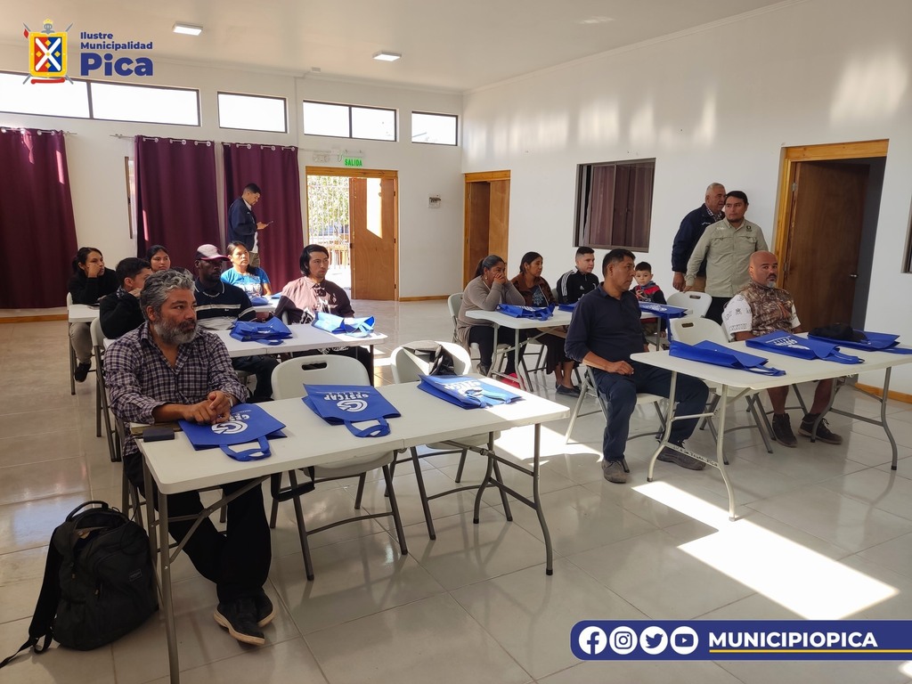 🛠️ ¡Iniciamos con entusiasmo el curso de Carpintería en Obra Gruesa en Pica! Un grupo comprometido de 15 usuarios de la OMIL ha comenzado su formación, acompañados en la inauguración por Fabiola Mejía, encargada de nuestra oficina OMIL, junto con representantes de Collahuasi y …