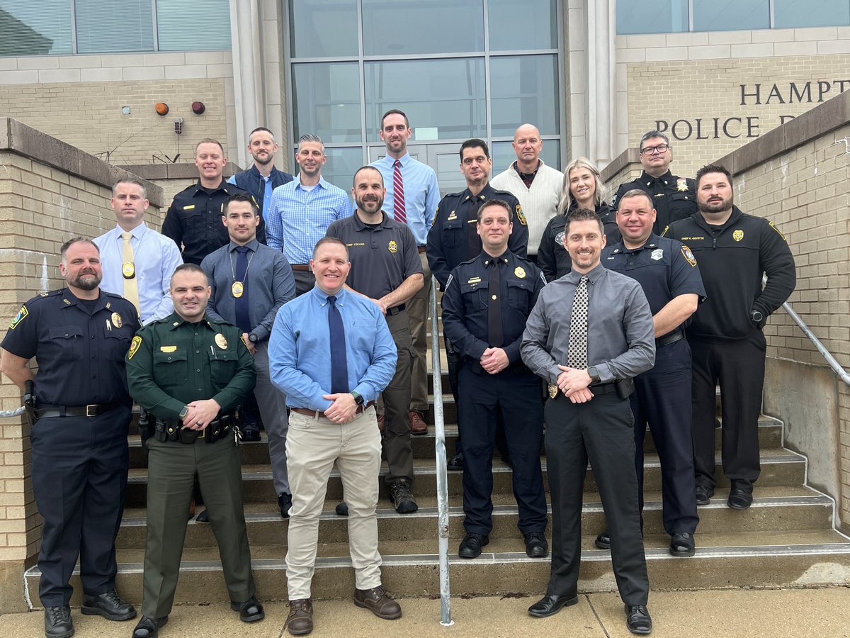 Congratulations to all the students who completed the <a href="/FBILEEDA/">FBI-LEEDA</a> Media and Public Relations course in Hampton, New Hampshire!

Another amazing group shaping the future of communication. 💡 For more info on the course, click the link below. #FBILEEDA

fbileeda.org/page/MediaPubR…