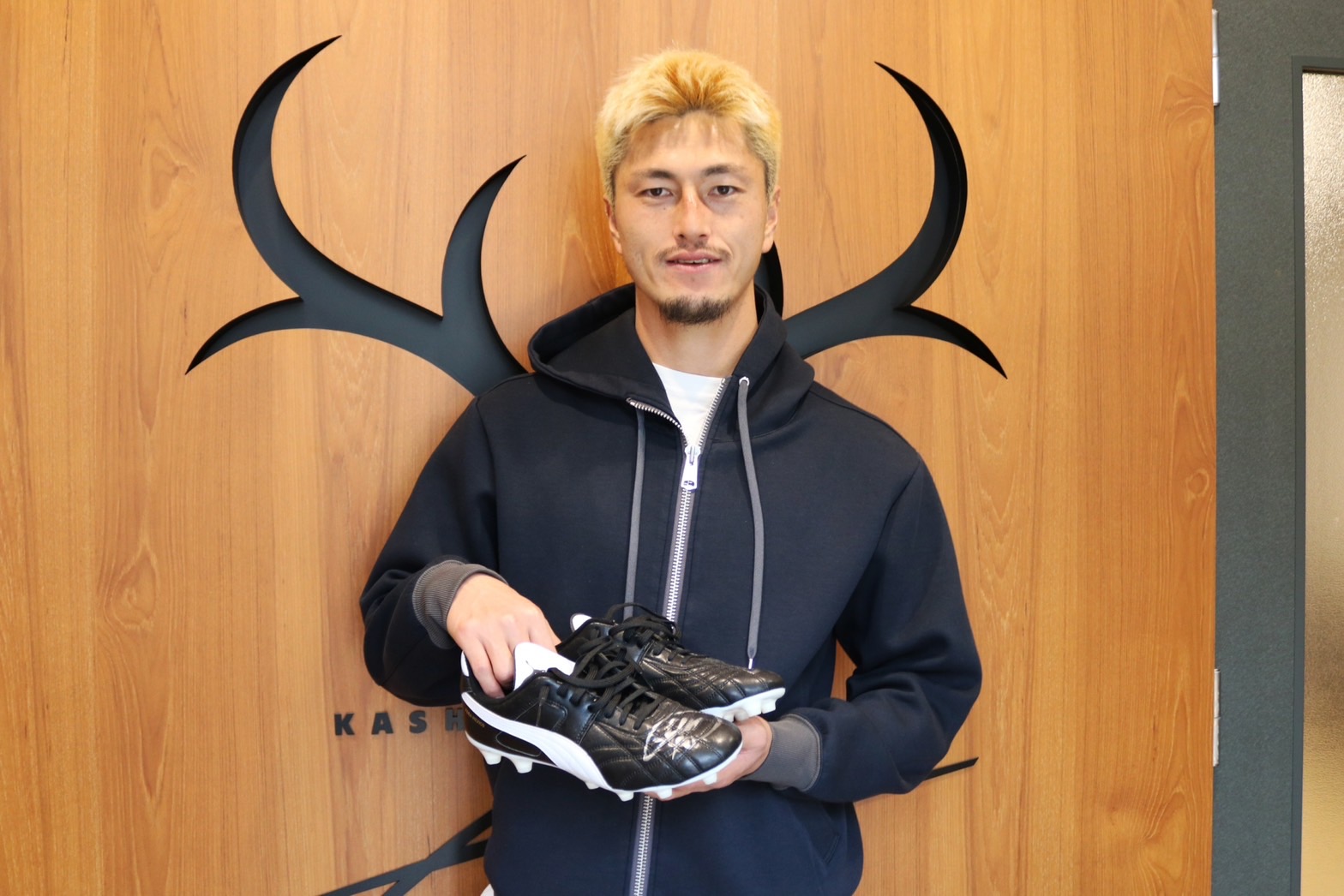 柴崎 岳 / Gaku Shibasaki (@GakuShibasaki_) / X 柴崎 岳 / Gaku Shibasaki (@GakuShibasaki_) / X
