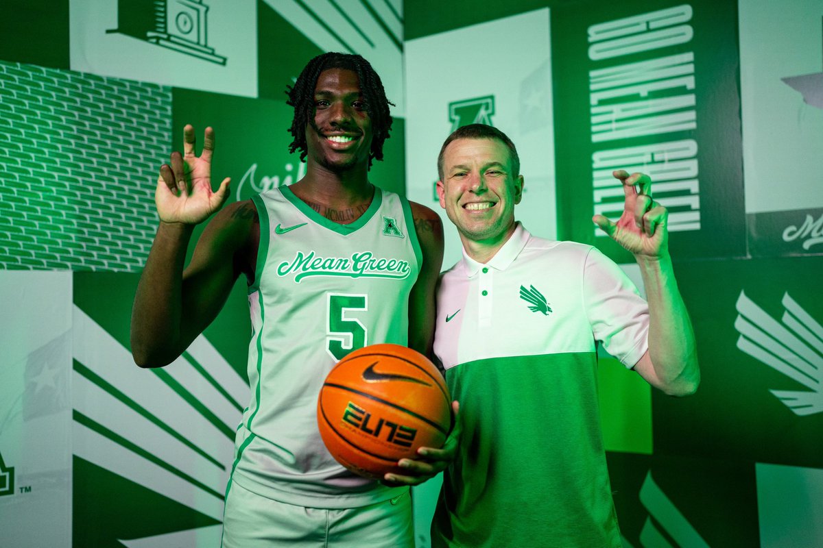 Coozies Corner Podcast tweet media