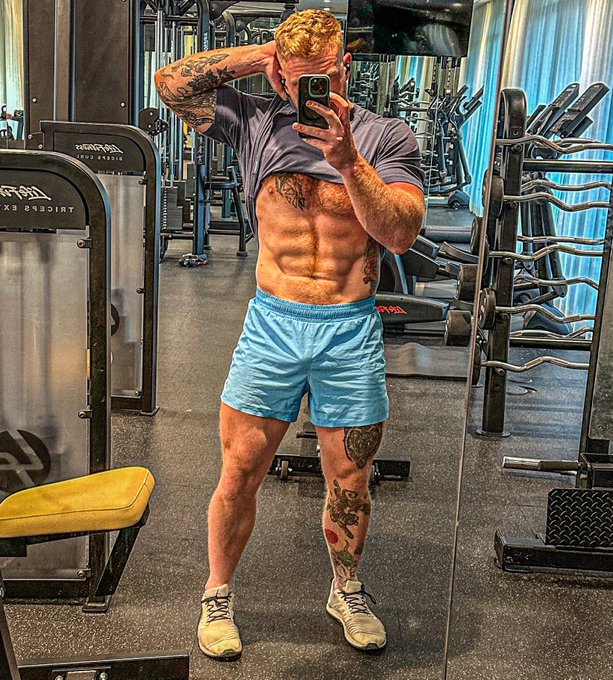 This hotel gym is completely empty rn how fast could you make me cum? https://t.co/q3c1fghZrM