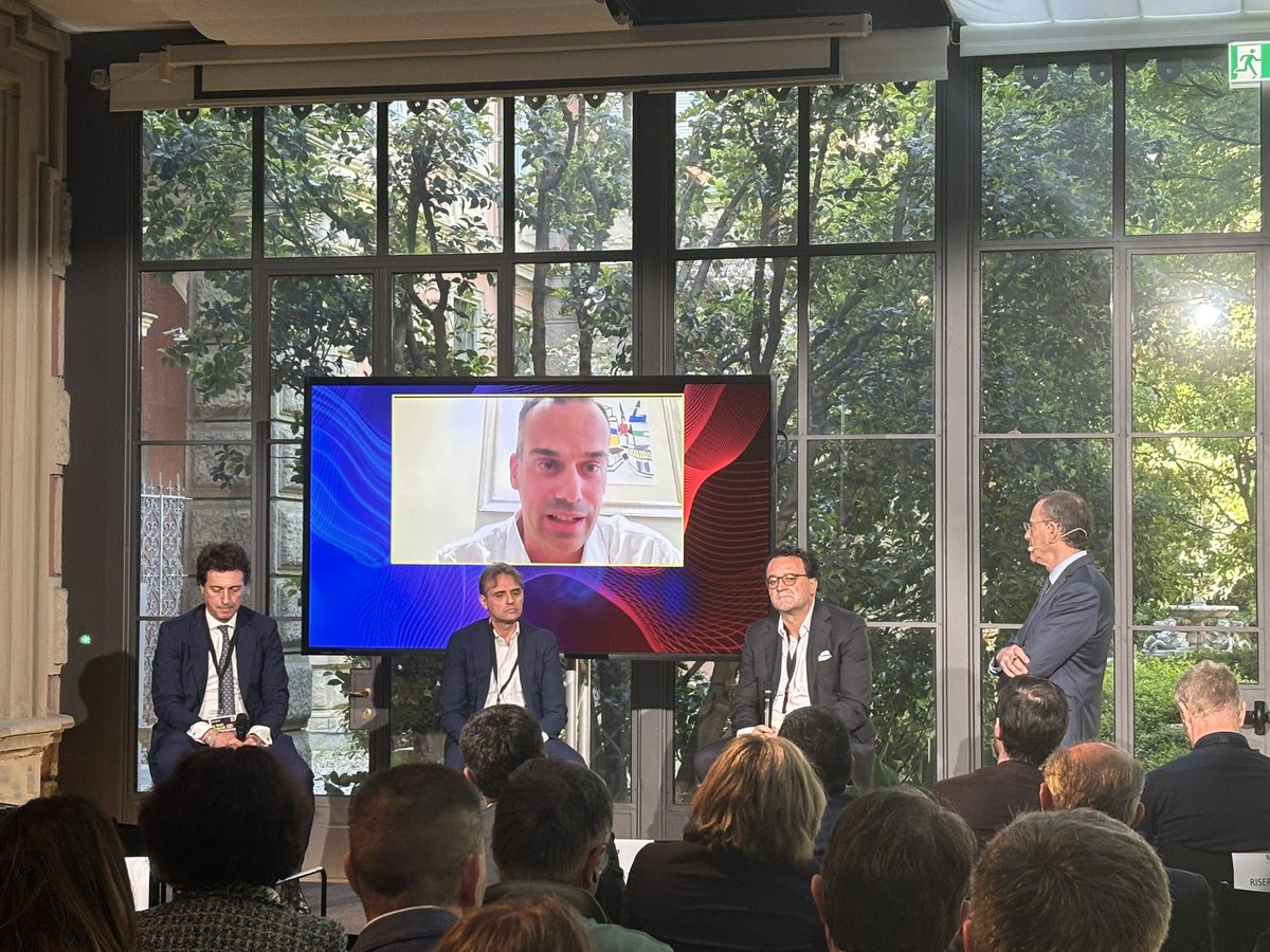 @NunziaCiardi @AgidGov @Accentureitalia Andrea Cavallero, Country Chief Operations & IT Officer di @GeneraliItalia al nostro panel dedicato all’industria 

“L’#AI ci aiuterà ad affrontare cambiamenti necessari per avvicinare le imprese all’#innovazione ”